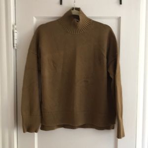 Everlane cotton mock neck sweater small